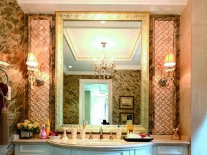欧式奢华卫生间装修效果图 白色浴室柜图片