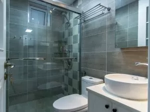 现代卫生间浴室柜装修效果图 玻璃隔断门图片