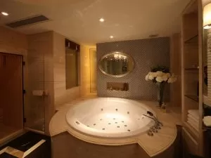 大户型浴室按摩浴缸效果图 大型浴缸设计图片