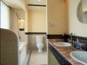 东南亚卫生间瓷砖装修效果图 卫生间洗面盆图片
