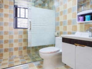 欧式简约卫浴间装修效果图 干湿分离设计效果图