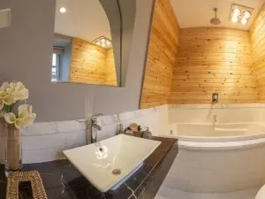 浪漫田园风浴室图片 浴缸装修效果图