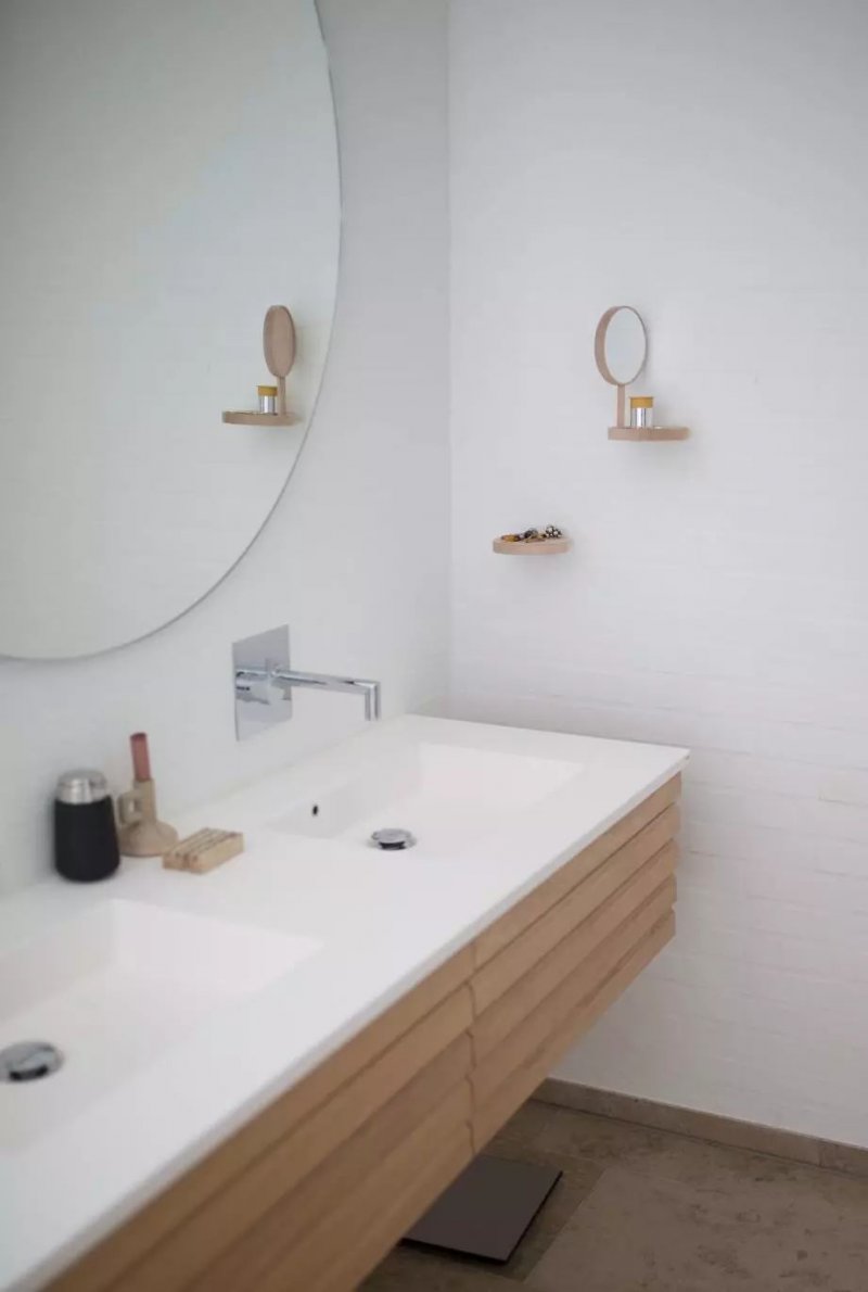 凯立淋浴房：卫浴间装修 利用角落空间布置淋浴房